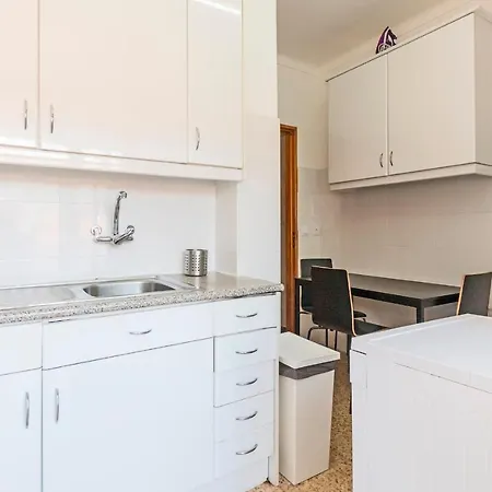 Houze_apartment W/ Terrace, Perfect For Surfers! Costa da Caparica
